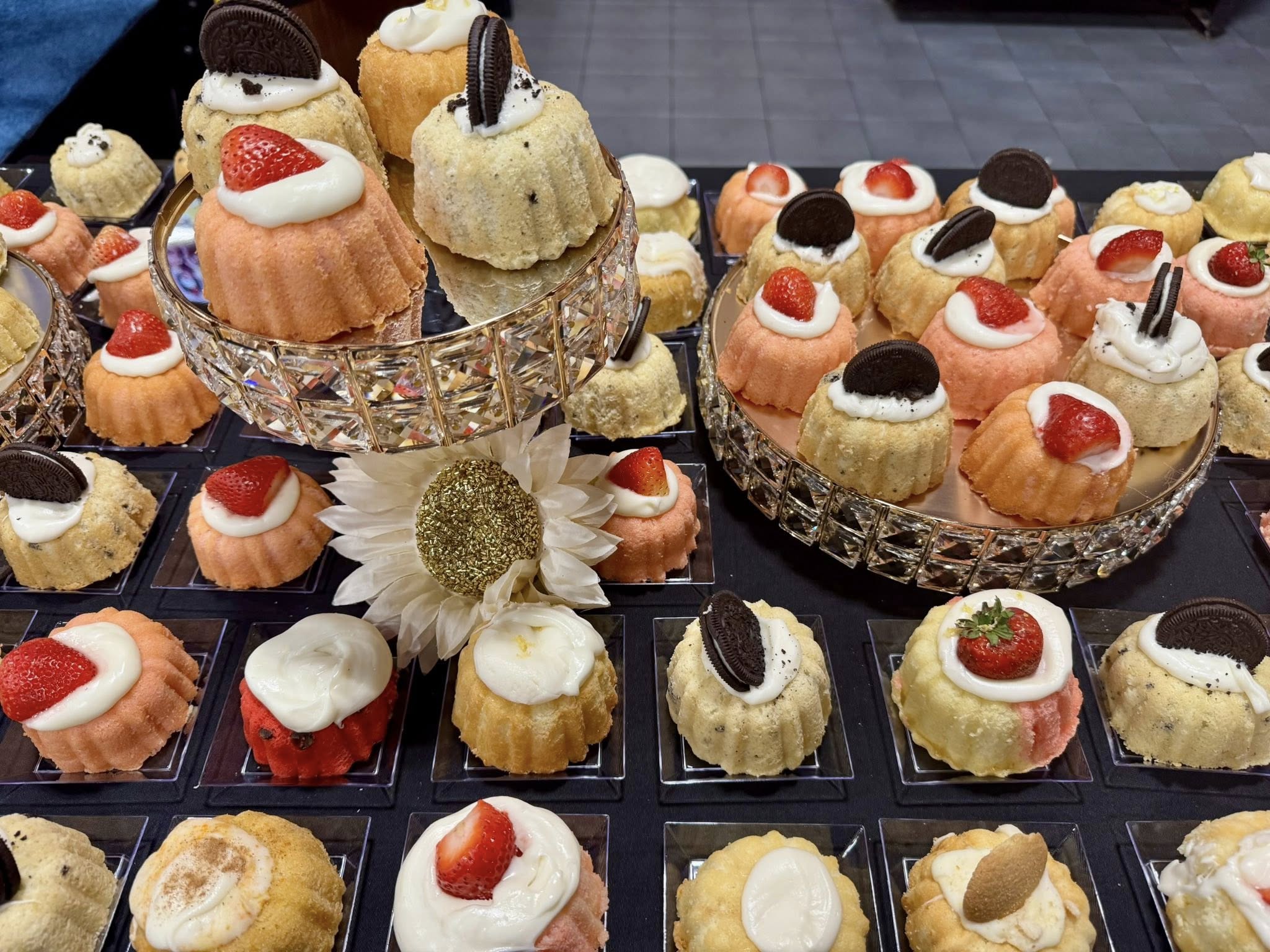 30 Day Big Game Special Mini Bundts